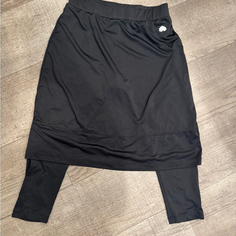 Elegant Black Skirt with Leggings